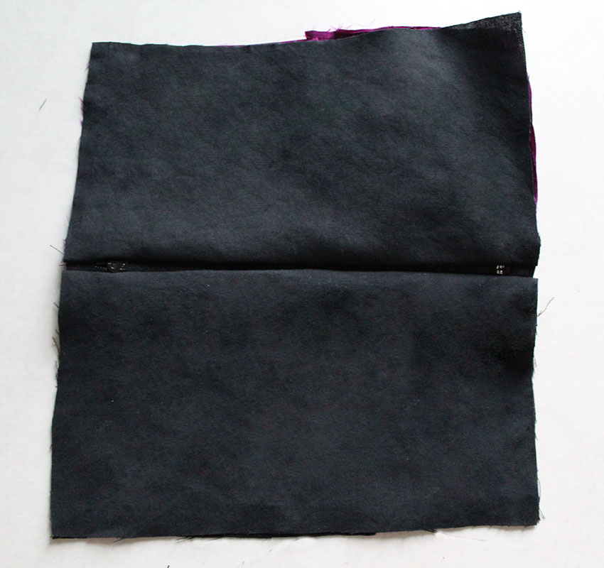zipper attached to the lining