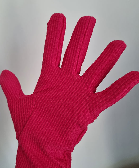 I made a drawing glove! : r/knitting