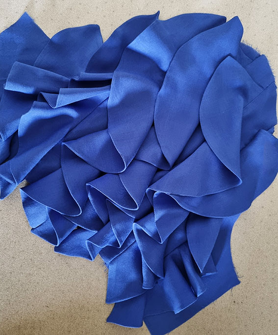 The same sleeve in blue viscose.