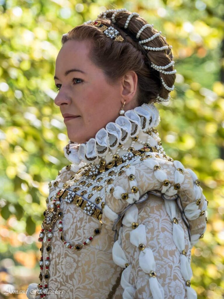 Angela wearing a gown inspired by Elizabeth of Austria 1571. Photo by Armand Hollanders.