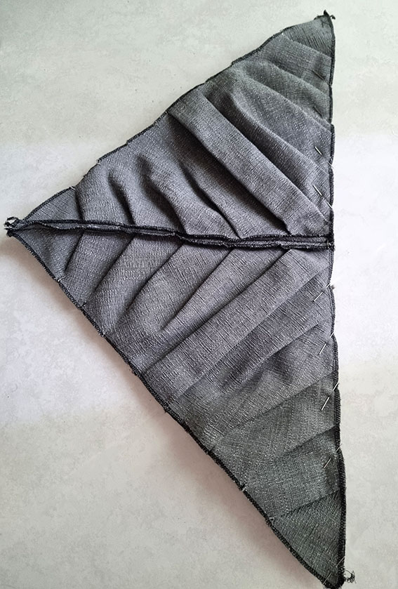 The two pairs are pinned together.